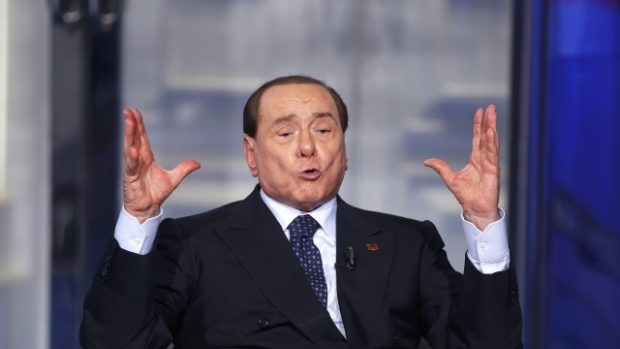 Silvio Berlusconi bude rok pomáhat v domově pro seniory