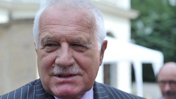 Bývalý prezident Václav Klaus na recepci pořádané ruskou ambasádou