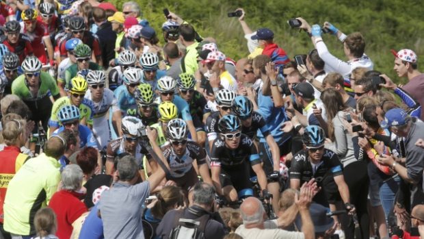 Divácký zájem o úvodní etapy Tour de France v Británii s sebou nese obavy o bezpečnost (ilustrační foto)