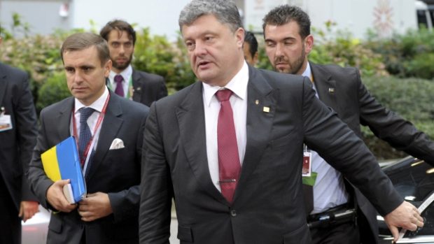 Ukrajinský prezident Petro Porošenko přijíždí na summit EU do Bruselu