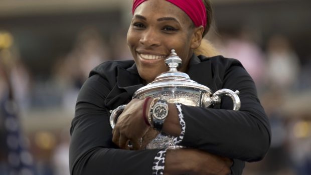 Serena Williamsová s pohárem za vítězství na US Open