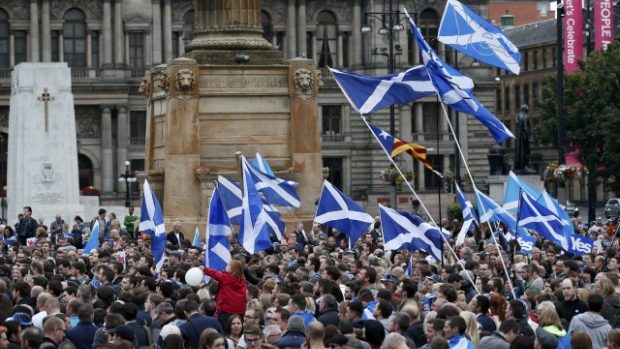 Kampaň vrcholí. Do referenda o nezávislosti Skotska zbývá poslední den