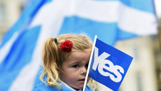 Tábor příznivců nezávislosti Skotska podle posledních průzkumů mírně ztrácí