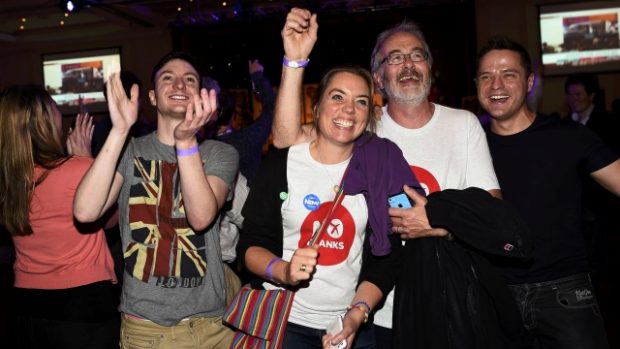 Odpůrci nezávislosti Skotska slaví dílčí úspěch v referendu