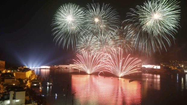 Malťané oslavili 50 let nezávislosti velkými ohňostroji