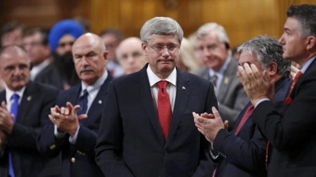Premiér Stephen Harper prosazuje kanadskou účast po dobu 6 měsíců