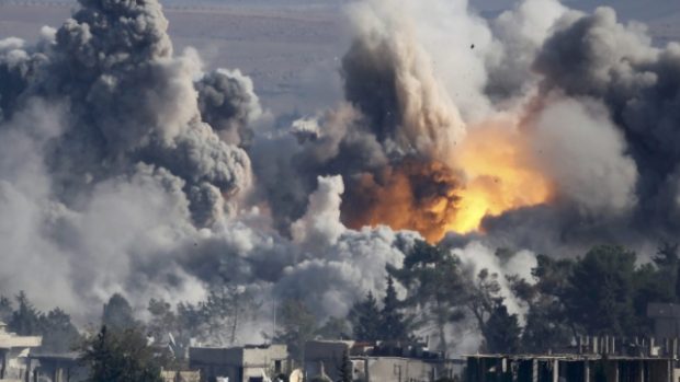 Syrské město Kobani po úderu amerického letectva. 18. 10. 2014