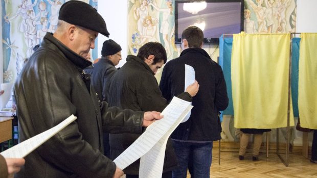 Parlamentní volby na Ukrajině. Snímek z Kyjeva
