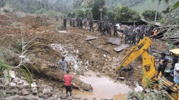 Hlína zavalila asi 150 domů v centrální vrchovině Srí Lanky. Záchranné práce jsou v plném proudu (ilustrační foto)
