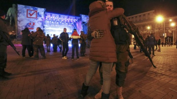 Proruští separatisté v samozvané Doněcké republice oslavují výsledek voleb