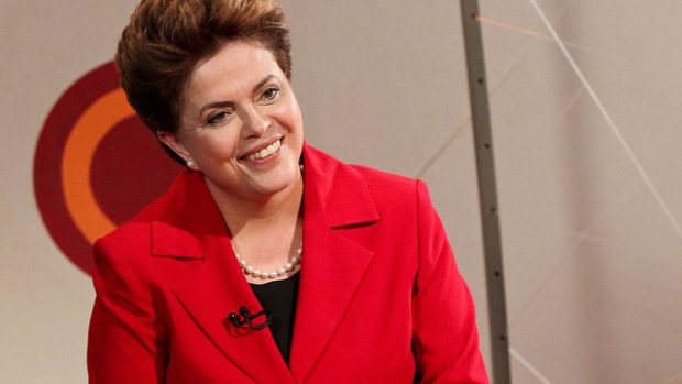 Brazilská prezidentka Dilma Rousseffová v říjnových volbách jen taktak přesvědčila voliče, aby ji zvolili znovu