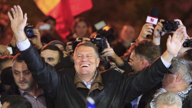 Rumunským prezidentem se překvapivě stane Klaus Iohannis