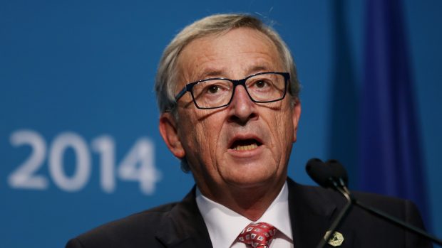 Hrozí novému předsedovi Evropské komise Jeanu-Claudovi Junckerovi pád?