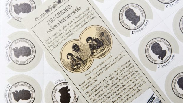 Poštovní známka, která poodhalí tajemství možné podoby největšího českého génia Járy Cimrmana