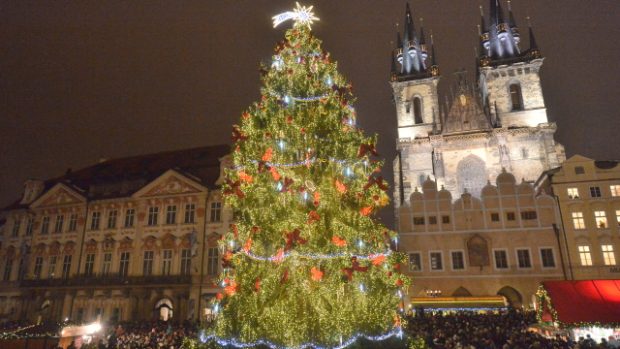 Vánoční strom na Staroměstském náměstí