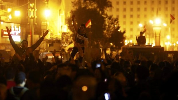 Protesty odpůrců exprezidenta Mubáraka v centru Káhiry