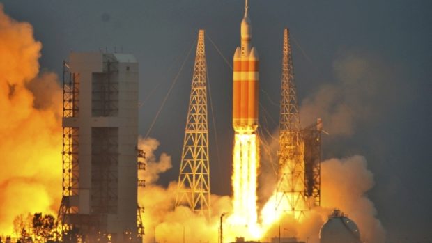 Vesmírná loď Orion odstartovala k prvnímu testovacímu letu. 5. 12. 2014