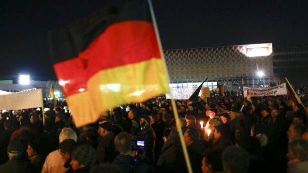 Demonstrace proti islamizaci v Drážďanech