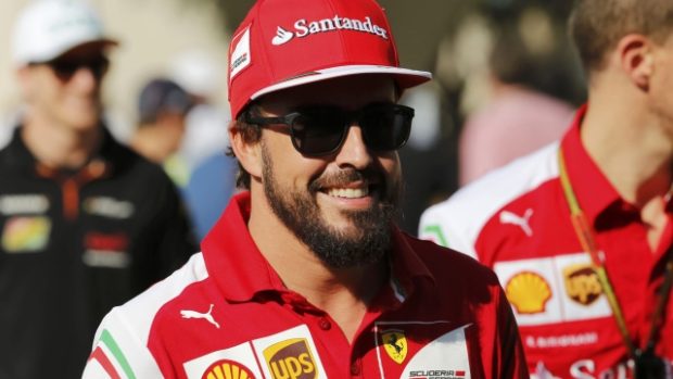 Fernando Alonso přechází v F1 z Ferrari do McLarenu