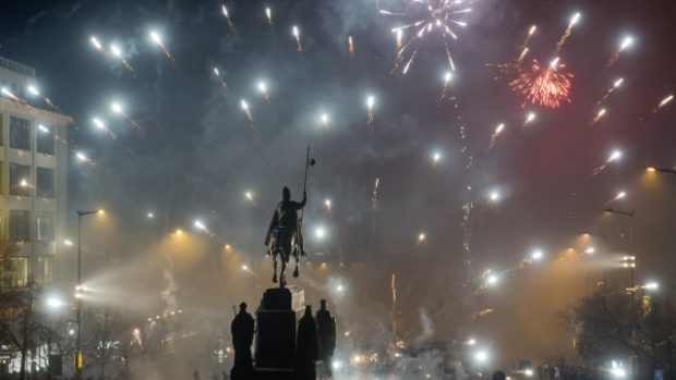 Lidé v centru Prahy slavili příchod nového roku