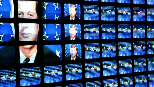 Evropská unie plánuje televizní vysílání v ruštině do Pobaltí, které je bombardováno putinovskou propagandou
