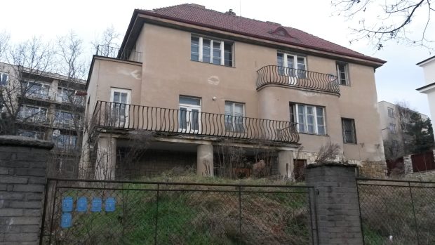 Vila ve Strašnicích, kterou koupil Vratislav Mynář