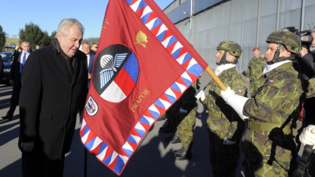 Prezident Miloš Zeman na návštěvě Pardubického kraje. V Chrudimi se setkal s vojáky ze 43. výsadkového prapor