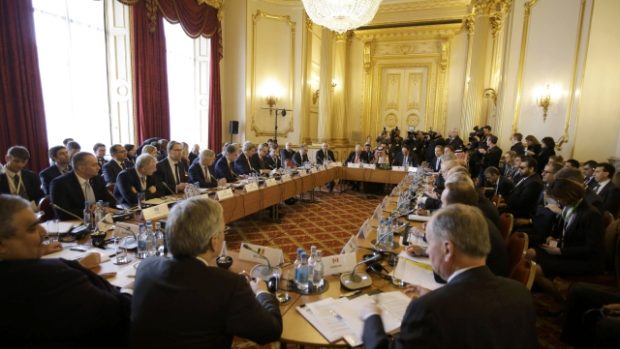 K projednání postupu proti IS se v Londýně sešlo 21 ministrů zahraničí