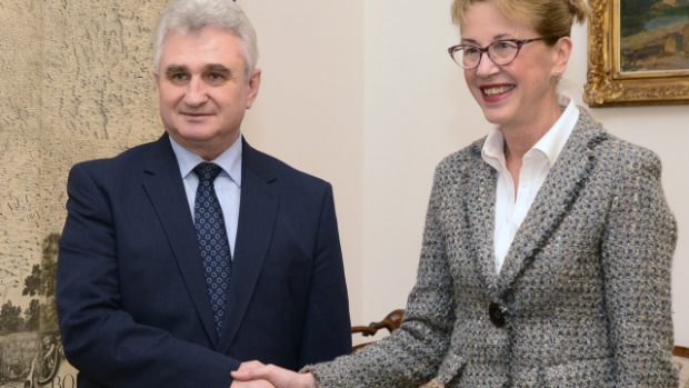 Předseda Senátu Milan Štěch s norskou velvyslankyni v ČR Siri Ellen Sletnerovou