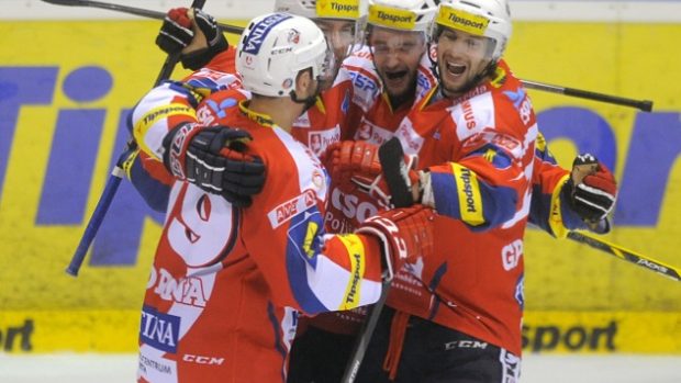Pardubičtí hokejisté ukončili vítěznou sérii Třince, měli zaslouženou radost