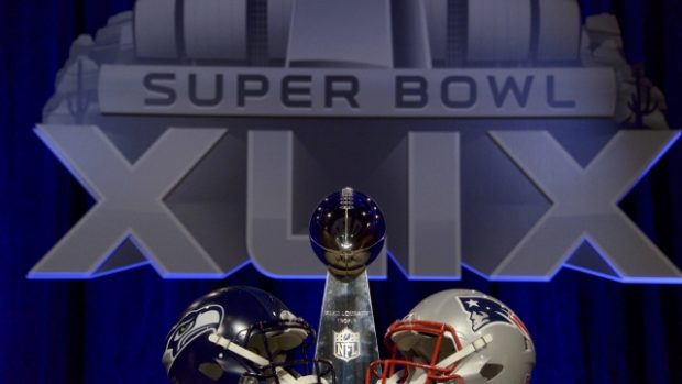 Ve finále letošního Super Bowlu se utkají týmy Seattle Seahawks a New England Patriots