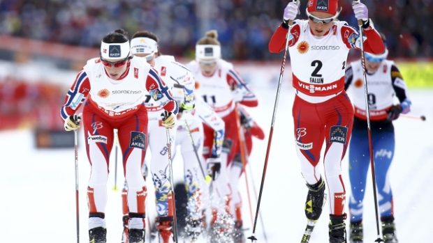 Therese Johaugová byla na čele vidět po celý závod, skiatlon na MS nakonec vyhrála