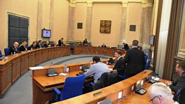 Vláda na středečním jednání projedná i okolnosti tragédie v Uherském Brodě (ilustrační foto)