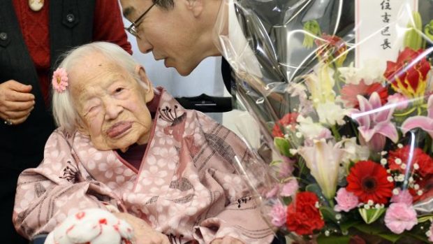 Japonka Misao Okawaová je aktuálně nejstarším člověkem na světě, oslavila 117. narozeniny