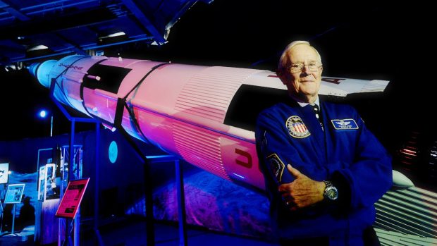 Americký astronaut z letu Charles Duke se v Praze zúčastnil zahájení výstavy Gateway to Space