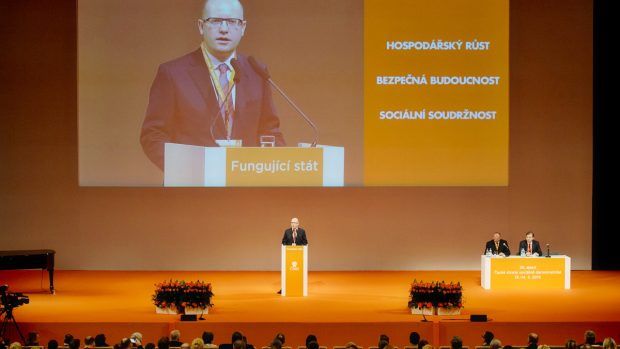 Premiér Bohuslav Sobotka vystoupil na sjezdu ČSSD v Praze