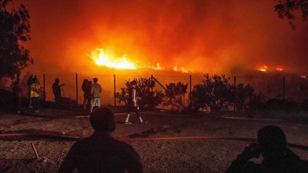 K chilskému městu Valparaíso se blíží velký přírodní požár