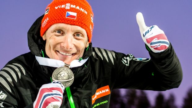 Ondřej Moravec se stříbrnou medailí ze závodu s hromadným startem