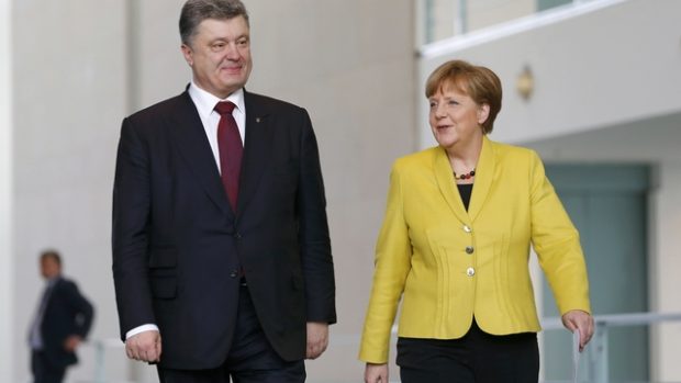 Kancléřka Angela Merkelová se v Berlíně sešla s ukrajinským prezidentem Petrem Porošenkem