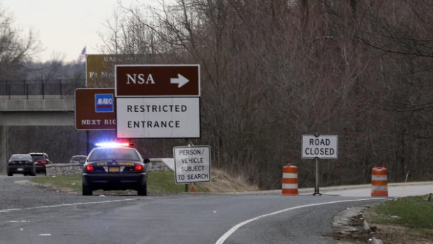 Silnice vedoucí k sídlu NSA je kvůli střelbě uzavřená