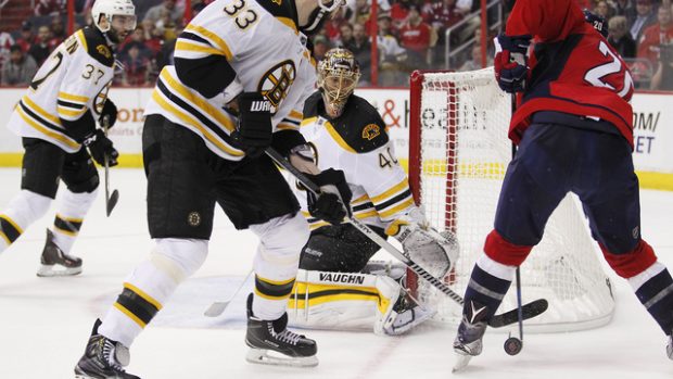 Hokejisté Bostonu nevstřelili ve středečním utkání NHL ani na třetí pokus v letošní sezoně Washingtonu gól a na ledě soupeře prohráli 0:3