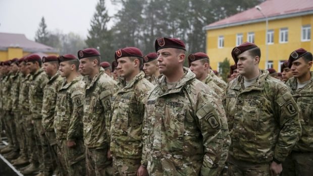 Američtí vojáci na společném cvičení Fearless Guardian s ukrajinskými kolegy na Ukrajině