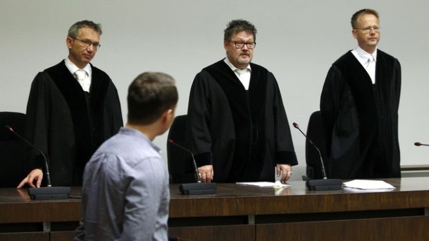Žalovaný Ufuk C. vyslechl před soudem v Mnichově rozsudek
