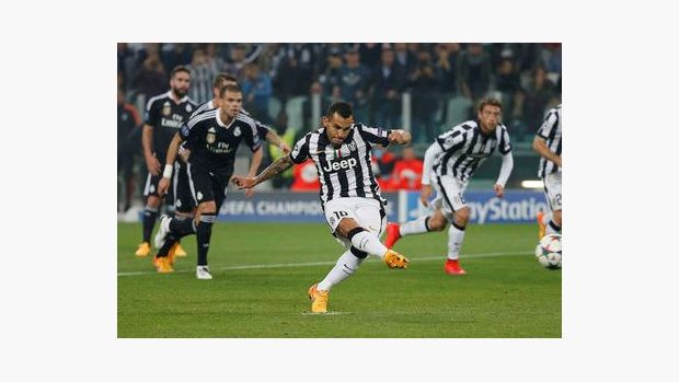 První zápas vyhrál Juventus díky proměněné penaltě, Real ale má k dispozici ještě domácí odvetu