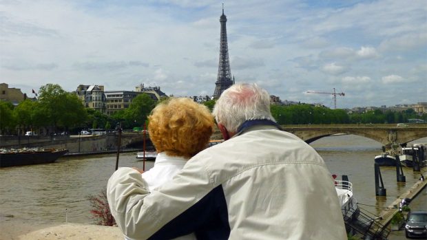 Paříž je městem pro zamilované v každém věku