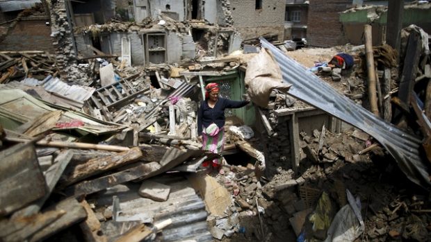 Nepál znovu zasáhly silné otřesy a počet obětí se zvyšuje