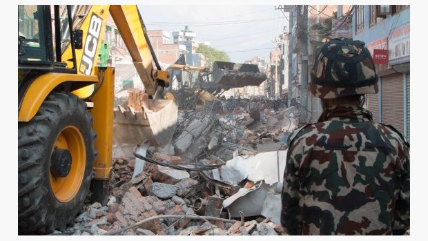 Nepál a okolní země postihlo další silné zemětřesení. Počet obětí roste