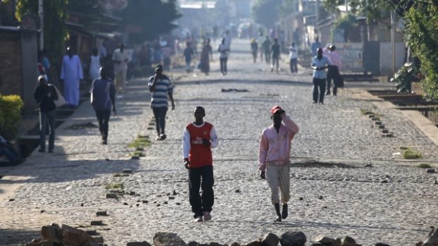 Lidé v ulicích hlavního města Burundi