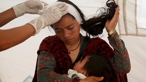 Ošetření nepálské ženy