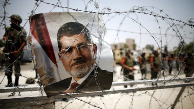 O osudu exprezidenta Mursího pravděpodobně rozhodne odborník na islámské právo